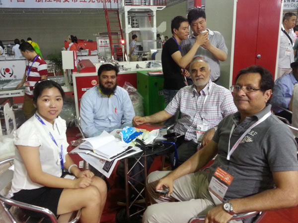 Plastics Machinery | Foreign Customer Visit | Chovyting